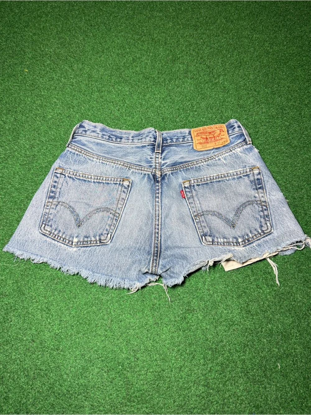Levis 501 Cutoff Denim Shorts Womens 30 Waist 3” Distressed Button Fly 90s